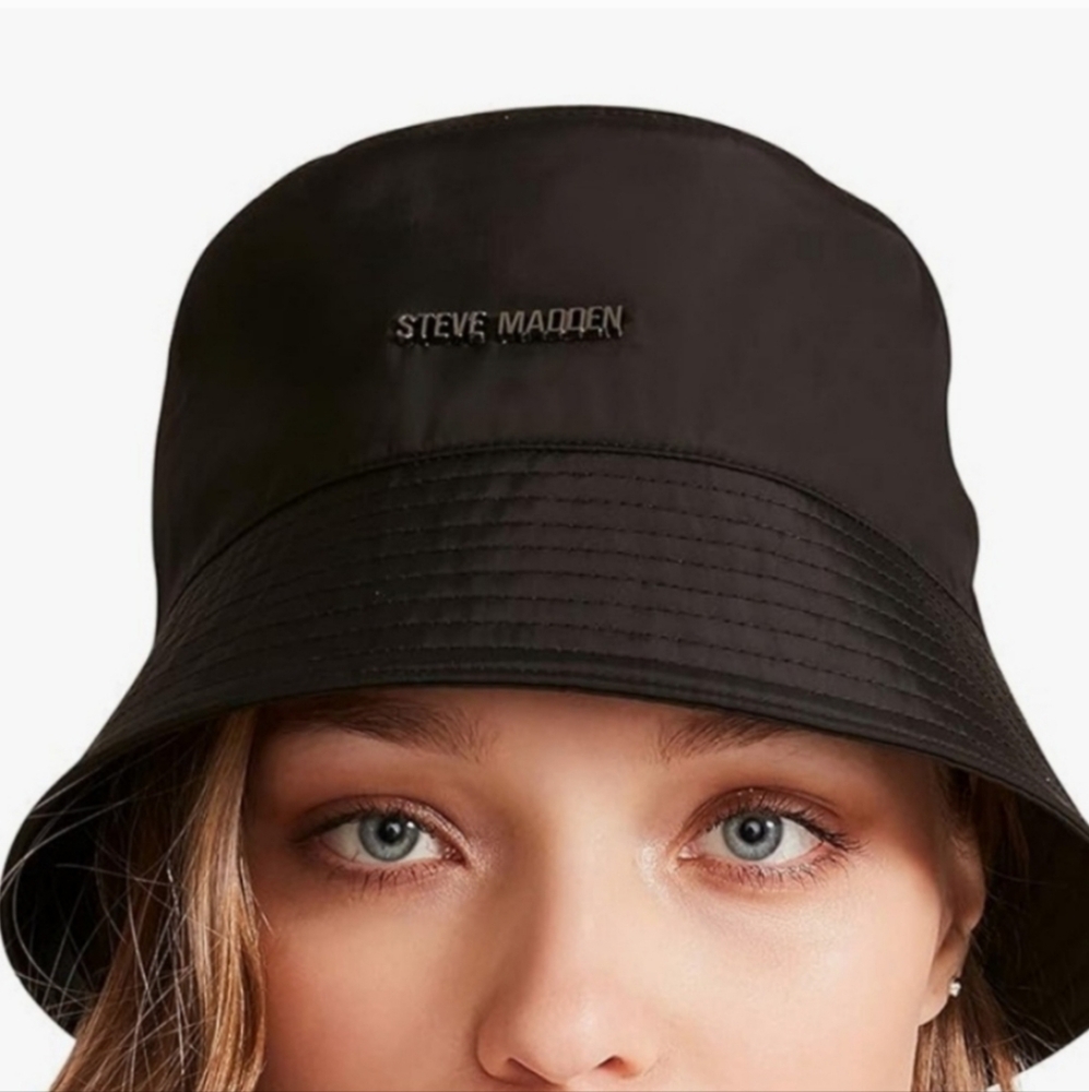 Steve Madden Satin Lined Bucket Hat One Size